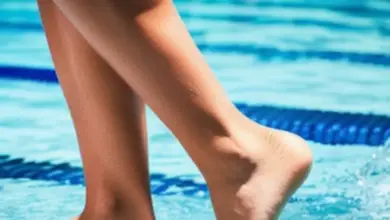 how to get rid of foot cramps while swimming